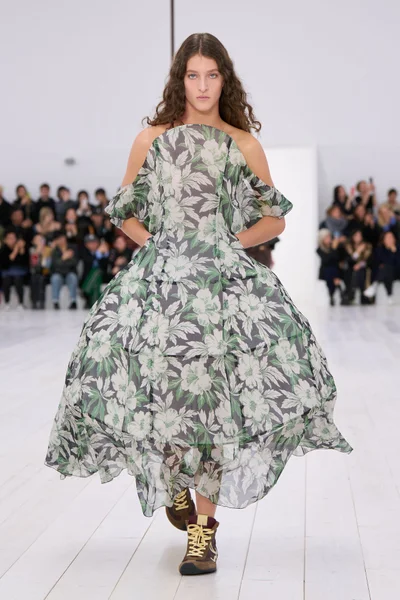 Look 3